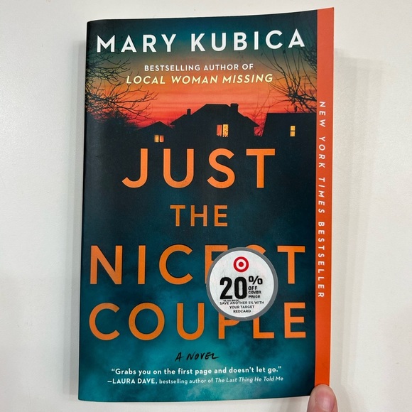 Just The Nicest Couple by Mary Kubica PB - Picture 1 of 3